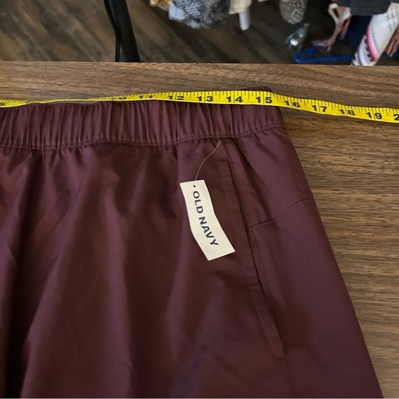 ❤️ NWT Old Navy Men's Burgundy Shorts M - Picture 7 of 11